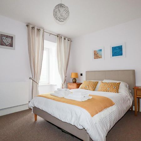Villa 6 Ocean Heights New Quay Esterno foto