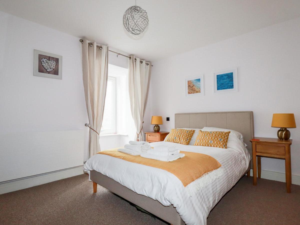 Villa 6 Ocean Heights New Quay Esterno foto