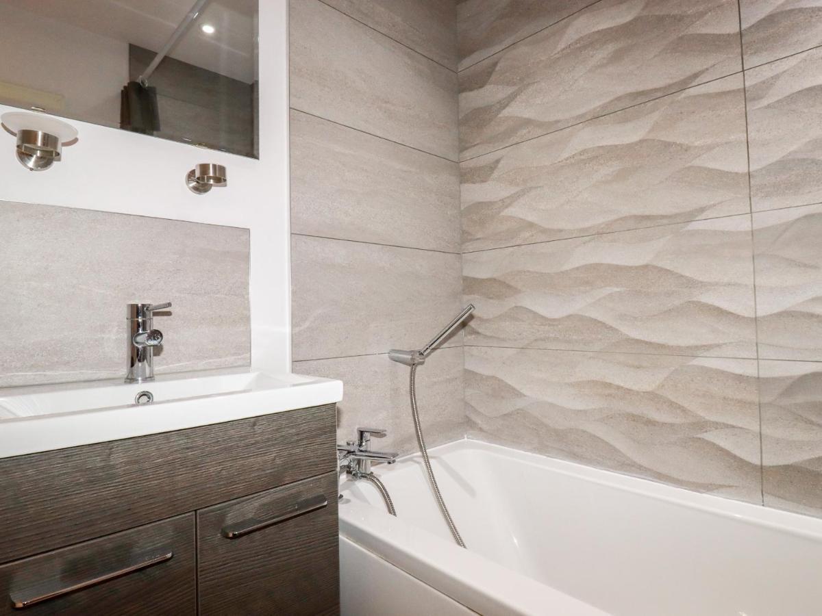 Villa 6 Ocean Heights New Quay Esterno foto