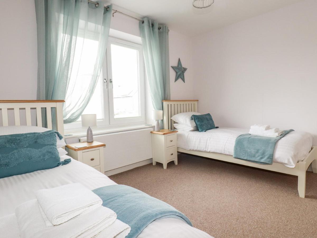 Villa 6 Ocean Heights New Quay Esterno foto